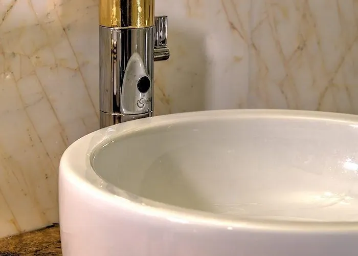 Fiscardonna Luxury מלון