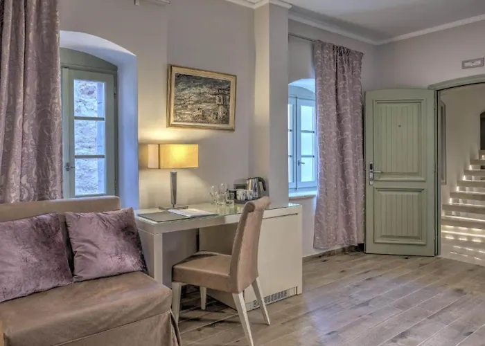 מלון Fiscardonna Luxury 4*