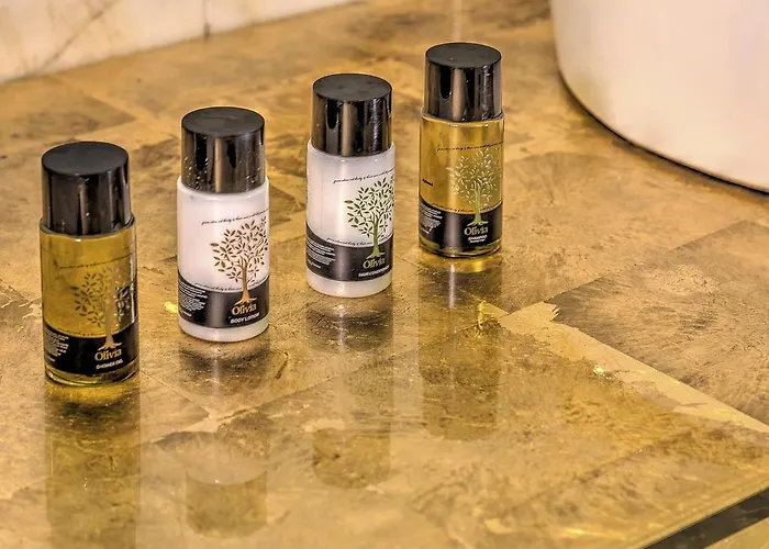 מלון Fiscardonna Luxury 4*