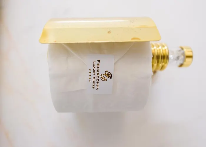 Fiscardonna Luxury מלון